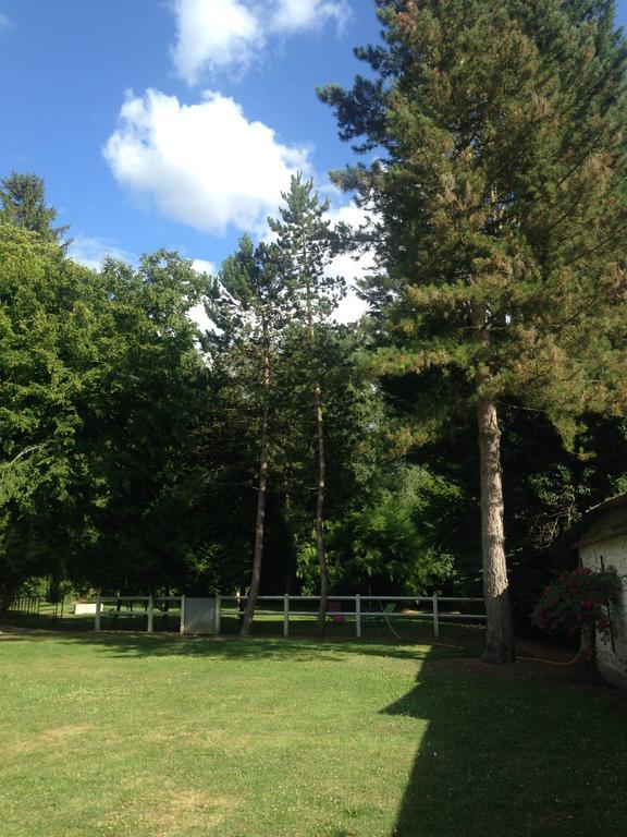 L'Oreade Amfreville-sur-Iton Екстер'єр фото